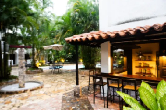 Hotel Ciudad Blanca Hotels in 