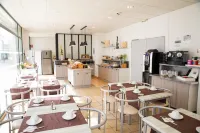 Brit Hotel Confort Lannion Centre Gare - breakfast