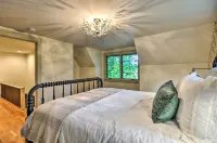Peaceful + Elegant Cottage w/ Riverside View