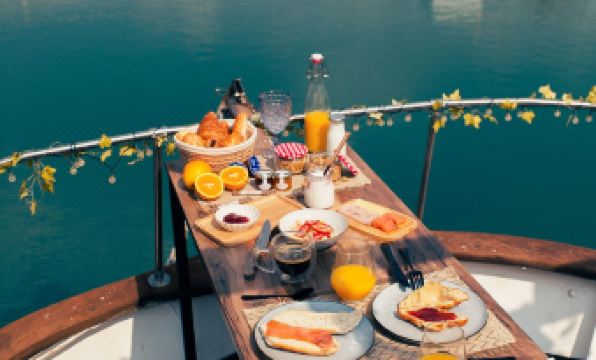 Boat Haus Mediterranean Experience Alcaidesa  la Linea