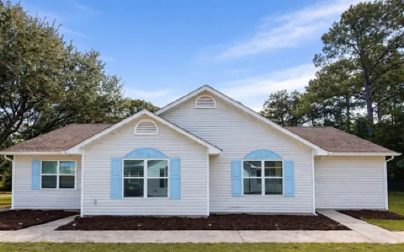 Egret's Cove-Free Beach Pass, Near Golfing and Marina, Walk to Restaurants!