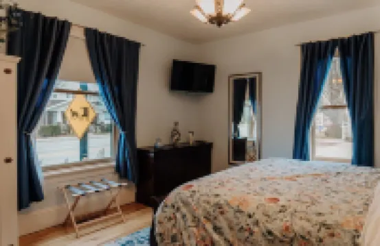 1950's Themed Historic Home in Downtown Frankenmuth Heart. Perfect Location.