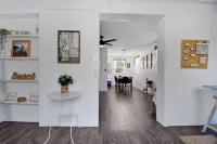Downtown Jacksonville Retreat Pet-friendly With Hot Tub & Backyard Oasis
