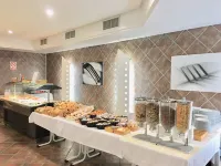 拉雷多別墅飯店 - 早餐