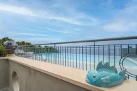 Aurora View Resort - Beach