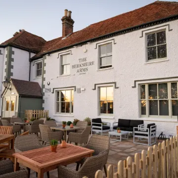 Berkshire Arms by Chef & Brewer Collection