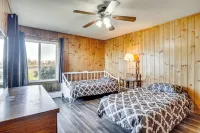 Secluded Albany Escape, Pet Friendly w/ Fee