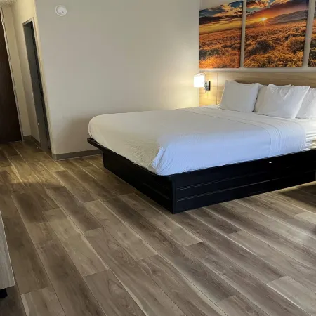Days Inn by Wyndham Norman