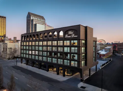 Hotel Bourre Bonne Louisville, Curio Collection by Hilton โรงแรมใน