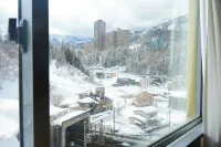 Trip7 Yuzawa Sky Onsen Hotel - Romanttinen