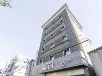 Uijeongbu Main Motel Hotels near Hoamsa Temple