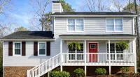 Lake Point 4Br Family Home- Game Room + Fire Pit. 1 Min from Lake Allatoona.