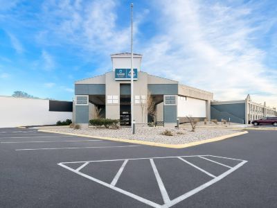 Suburban Studios, Kearney