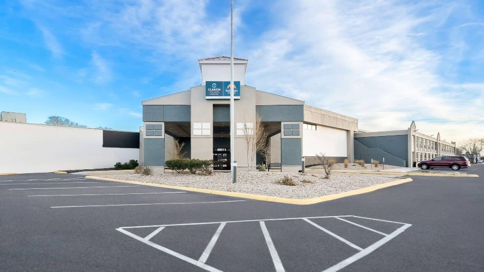 Suburban Studios, Kearney