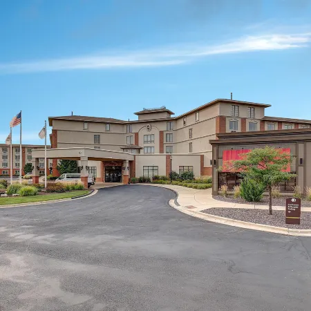 DoubleTree by Hilton Hotel Bloomington