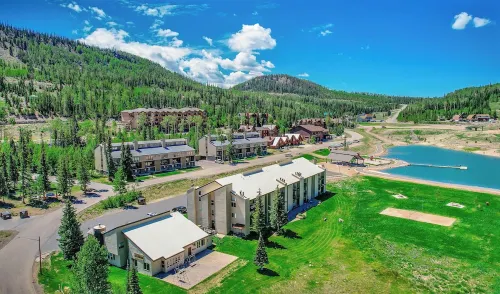 Walk to Giant Steps from this cozy 2 bd/2ba with Private balcony & Mtn views.