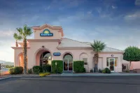 Days Inn by Wyndham Bullhead City - WiFi