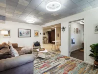 Coast PalmTree Yard 2BR Block from Beach Hotels in Pacifica
