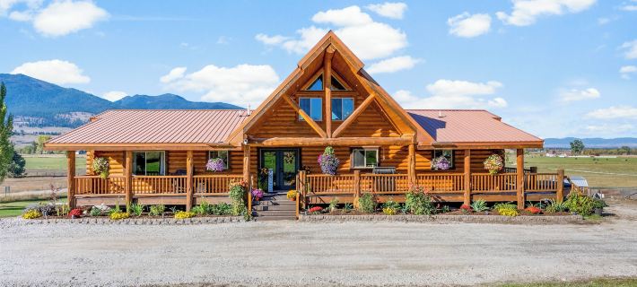 Group Retreat in the Bitterroot Valley w/ Hot Tub Hotels in Ravalli County