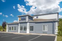 Comfort Inn & Suites Harrisburg-Hershey North - parking
