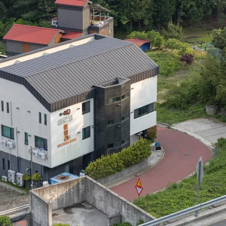 Geoje Arco Pool Villa