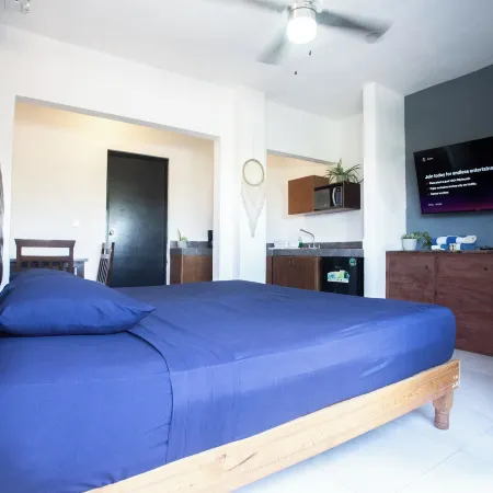 Maui Hostel - Adults Only