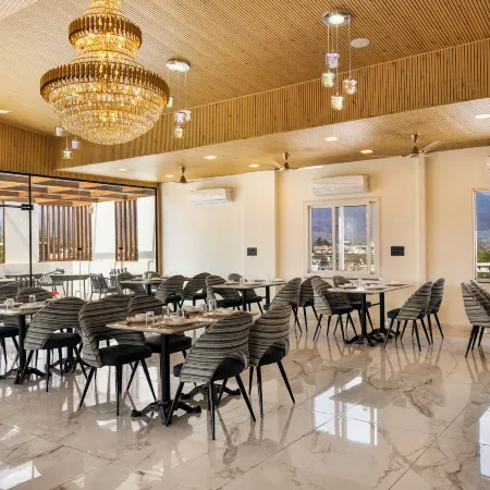 Anandam in the Himalyas By Alaya Stays