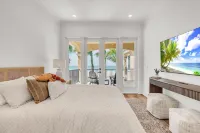 Hidden Treasure Beach House - Private Pools