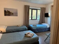 La Villa Bianca Guest House - Bed and Breakfasts