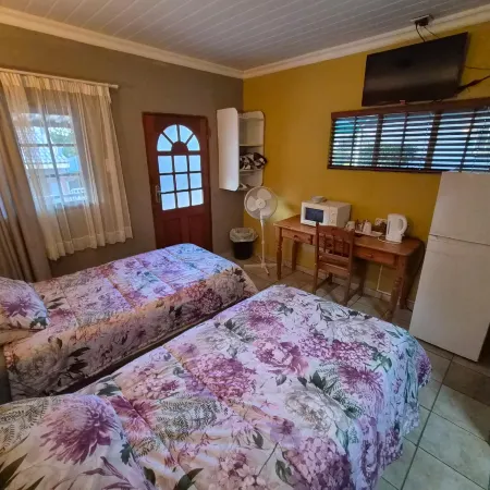 N4 Guest Lodge