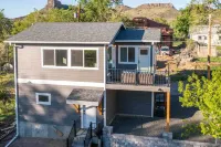 Golden Cottage Near Red Rocks and School of Mines! - spa
