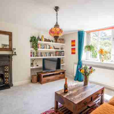 Elegant 1-bed Flat in a Georgian Townhouse Rooms
