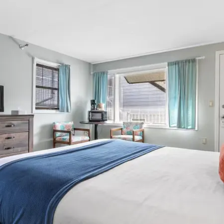 The Lighthouse Inn & Suites