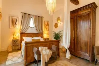 Charming gîte with swimming pool, Nordic bath, close to the D-Day landing beaches.