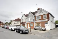 Charming Burnt Oak Retreat
