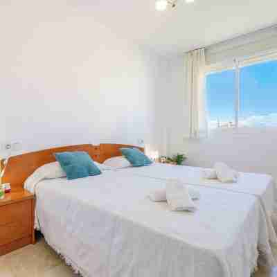 La Paloma with Pool - Happy Rentals Rooms
