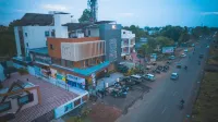 RG Exclusive Stay & Fine Dine, Akola - parking