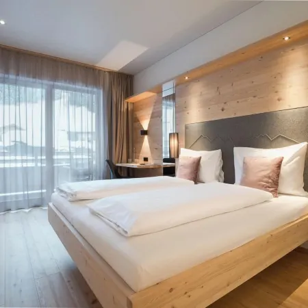 Tirol Lodge
