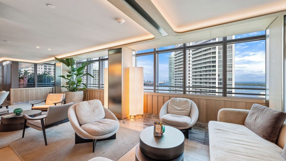 Brickell Arch Sea View Balcony Free Parking by Palermo Home Miami