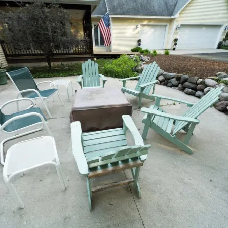 Large house on beautiful lake, adjoins Sleeping Bear Dunes National Lakeshore