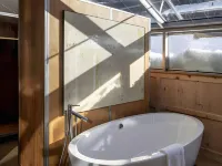 Backstage Boutique Spa Hotel - Hot Tub