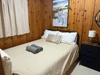 3 Br Beachfront Lake Erie/Dogs Welcome/1 HR from Hamilton & Niagara