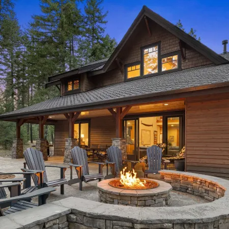 4BR Luxe Home Chefs Kit Hottub Firepit Gamerm