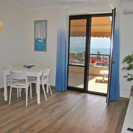 Dinky Home Air-Conditioned Penthouse with Sea View Terrace