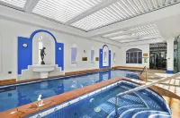 Phoenician Resort - Resorts