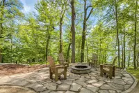Waterfront Cabin on Trout Lake w/ Private Dock! - Pet friendly