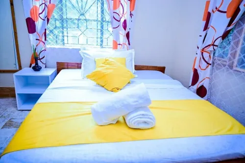 Paki Hotels & Apartment City Center - غرفة مطلة على الجبل
