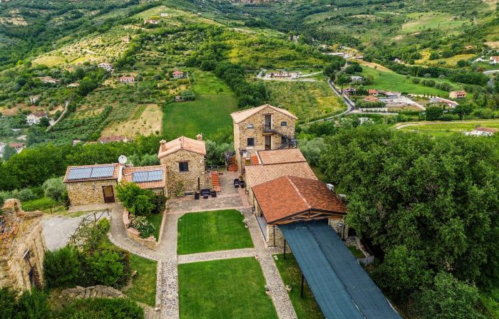 Le Querce Farmhouse