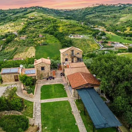 Le Querce Farmhouse