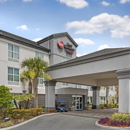 Best Western Plus Chain of Lakes Inn  Suites